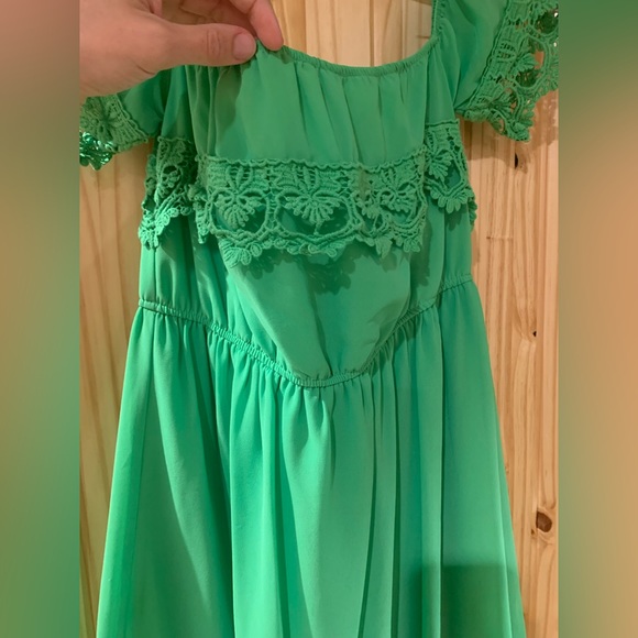 Off the shoulder dress - Picture 2 of 3